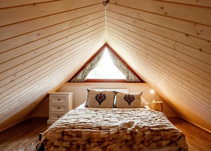 Gorski U Papierzy Sauna, Jacuzzi, דירה *