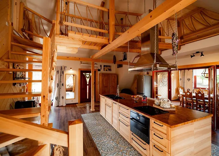 Gorski U Papierzy Sauna, Jacuzzi, דירה Witów