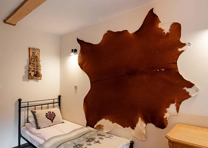 Gorski U Papierzy Sauna, Jacuzzi, דירה Witów