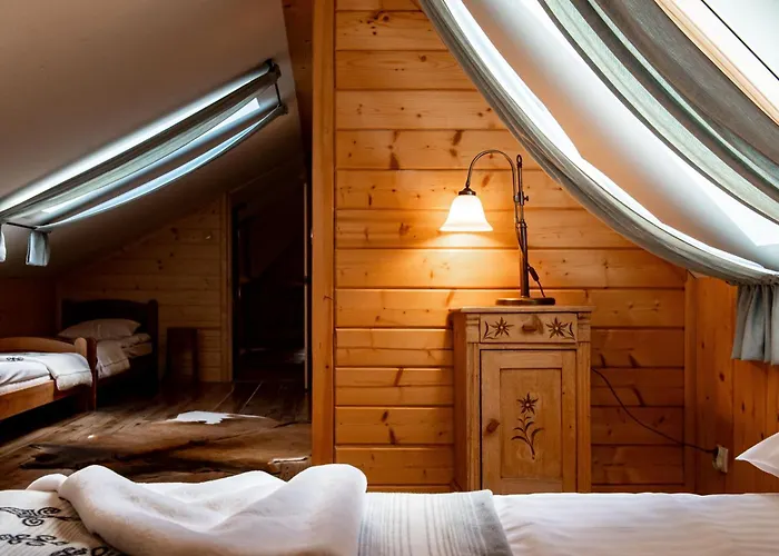 Gorski U Papierzy Sauna, Jacuzzi, דירה Witów