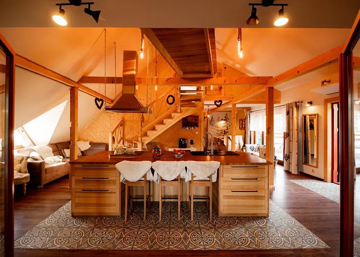 Gorski U Papierzy Sauna, Jacuzzi, דירה *